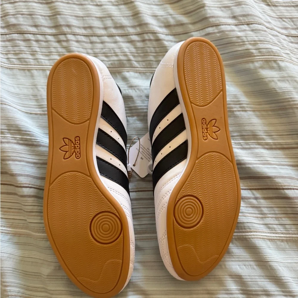 NEW adidas Women’s White & Black Taekwondo Lace Shoes - Size 8